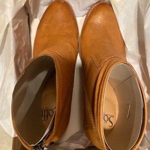 Sofft Women's SF0035880 Aisley Ultra Soft Leather Booties Luggage Brown Size 7M